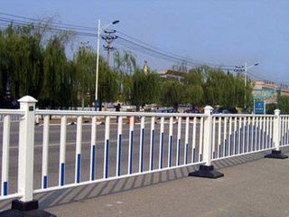 南京道路護欄